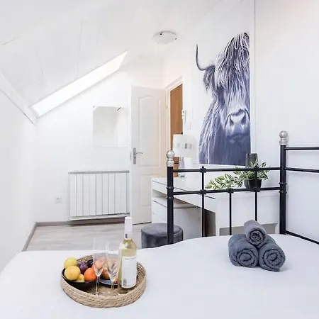 Apartman Wellness Duplex Penthouse Sauna & Jacuzzi-heart Of