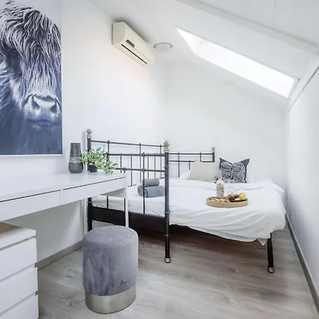 Wellness Duplex Penthouse Sauna & Jacuzzi-heart Of Apartman