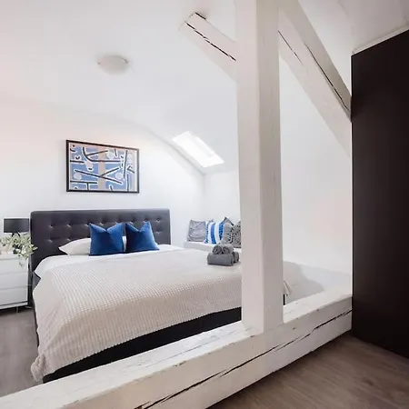 Apartment Wellness Duplex Penthouse Sauna & Jacuzzi-heart Of
