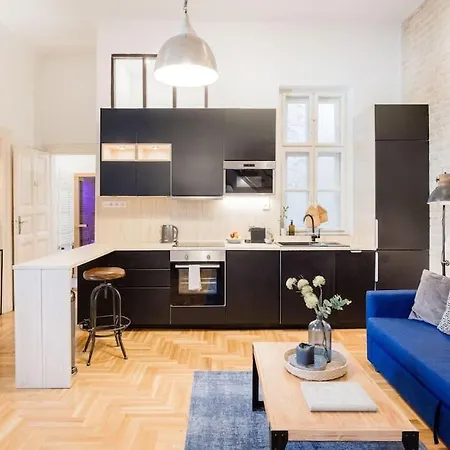 Wellness Duplex Penthouse Sauna & Jacuzzi-heart Of Budapest