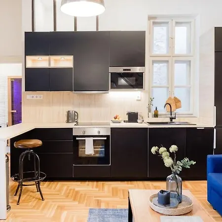 Apartman Wellness Duplex Penthouse Sauna & Jacuzzi-heart Of *